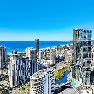 luxury-s-casino-residences-broadbeach-holiday-paradise.queenslandhotels.net/